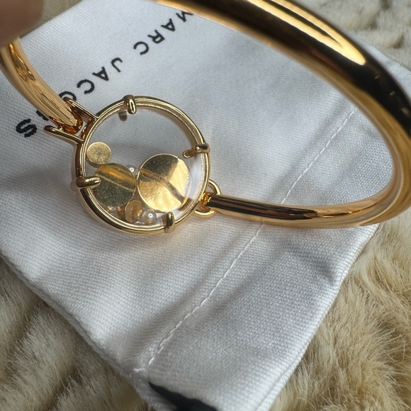 Marc Jacobs Gold and Red Floating Charm Bracelet with Crystals and Pearls - Picture 7 of 10